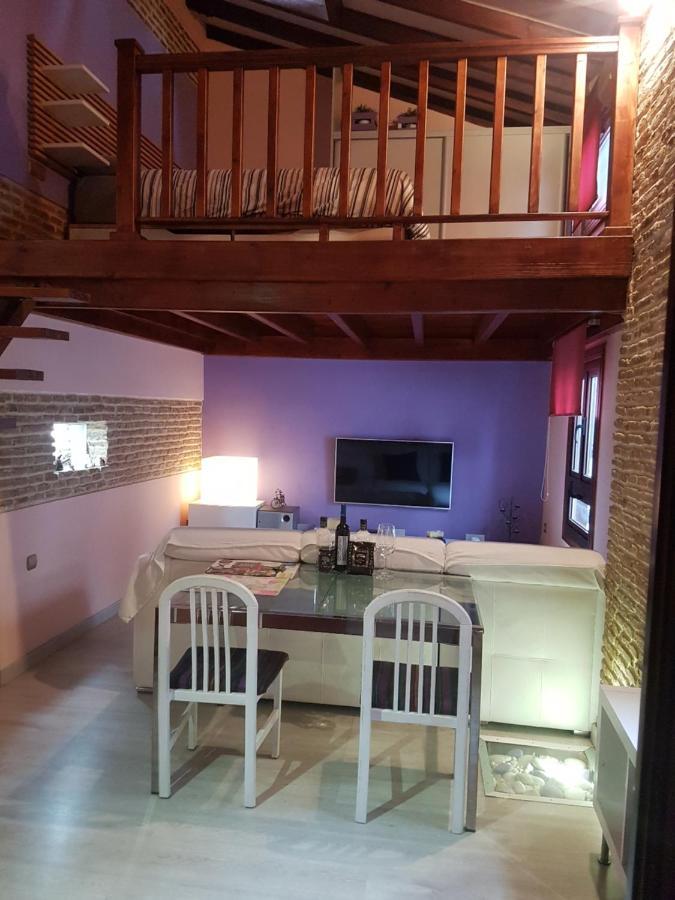 Cosy Double Room + Private Bathroom Sevilla Center Bagian luar foto