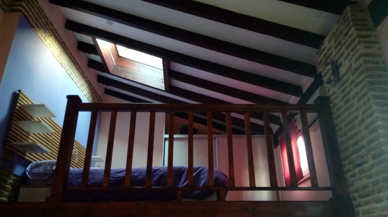 Cosy Double Room + Private Bathroom Sevilla Center Bagian luar foto